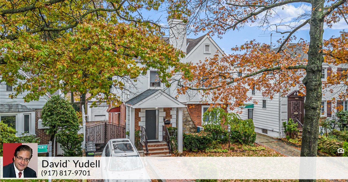 8203 Utopia Pkwy, Jamaica Estates, NY 11432